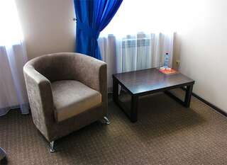 Гостиница Браво Оренбург Стандартный трехместный номер-2