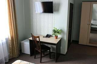 Гостиница Браво Оренбург Стандартный трехместный номер-7