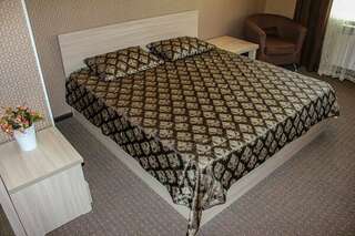 Гостиница Браво Оренбург Улучшенный четырехместный номер-5